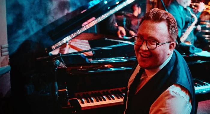 Brass at Spasimo accende Palermo con Tom Seals Trio Il pianista britannico, tra i più spettacolari interpreti del boogie-woogie contemporaneo
