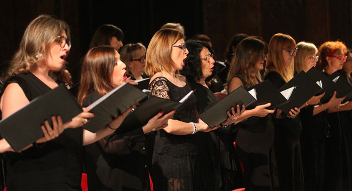 Teatro Massimo. Un nuovo appuntamento in foyer per ascoltare la maestria del Coro femminile e del Coro di voci bianche diretti da Salvatore Punturo