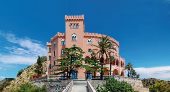 Immagine Castello Utveggio
Riprendono dal 22 ottobre 2026 al 17 gennaio 2027 le visite! 
